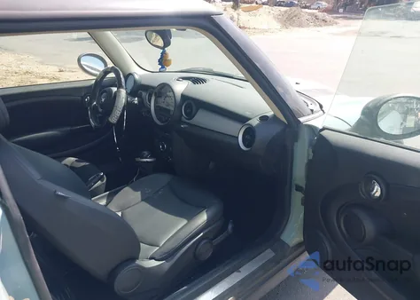 2013 Mini Hardtop Cooper z USA, uszkodzony, nr VIN WMWSU3C53DT691290